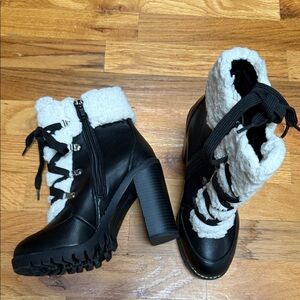 BCBG BRAND NEW - Women's Black and White Winter Boots